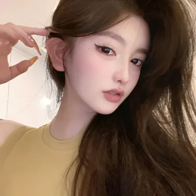 身材劲爆的女头像