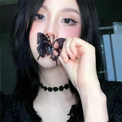 身材劲爆的女头像