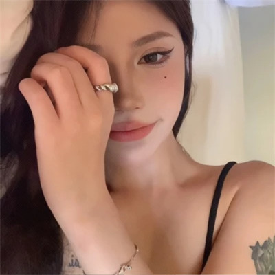 好看又成熟的头像女生