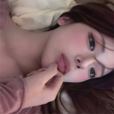 好看又成熟的头像女生