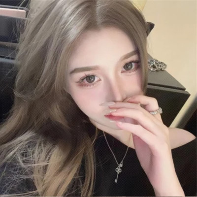 好看又成熟的头像女生