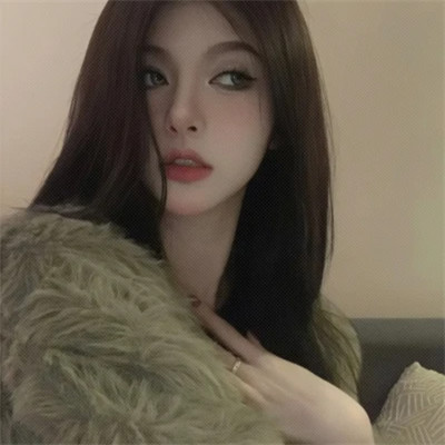 好看又成熟的头像女生