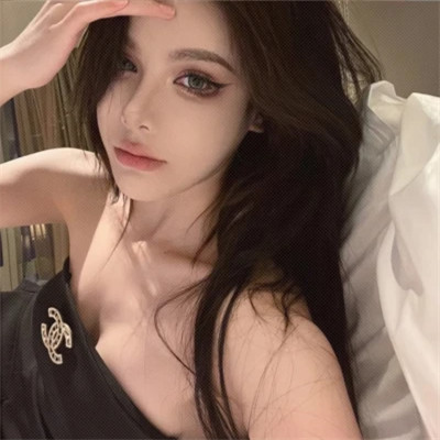 好看又成熟的头像女生