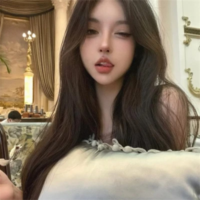 好看又成熟的头像女生