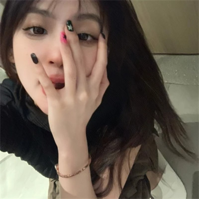 好看又成熟的头像女生