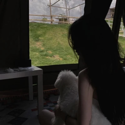 女头不露脸的头像
