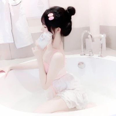 2025最火头像女不露脸