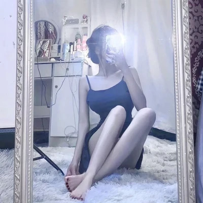 2025不露脸美女头像图片