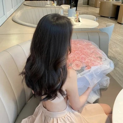 2025不露脸知性成熟女生头像