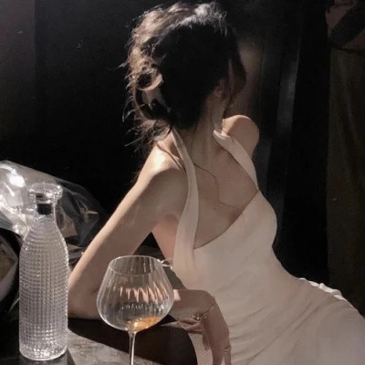 2025年最新款头像女不露脸