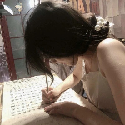 2025最新不露脸气质女生微信头像