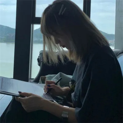 2025最新的超好看的不露脸女头像