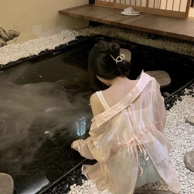 2025最新的超好看的不露脸女头像