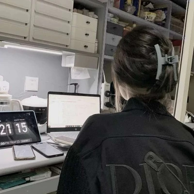 2025最新的超好看的不露脸女头像
