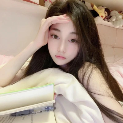 2025最火真人闺蜜头像一人一半