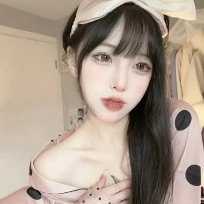 2025最火真人闺蜜头像一人一半
