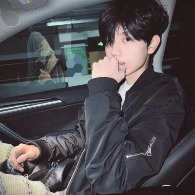超级好看的男生真人潮流男头
