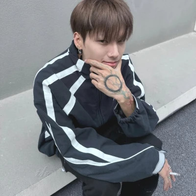 超级好看的男生真人潮流男头