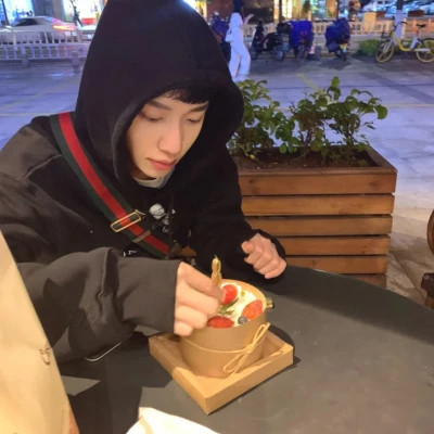 好看的真人男头像图片