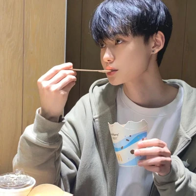 好看的真人男头像图片
