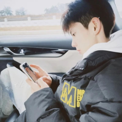 微信好看的真人男生头像