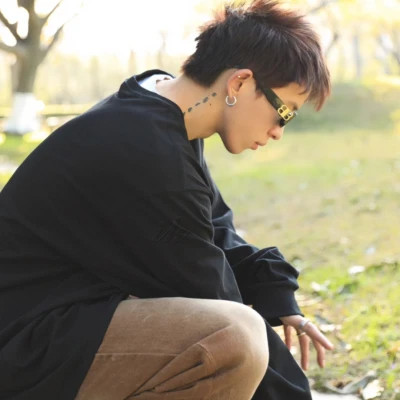 微信好看的真人男生头像