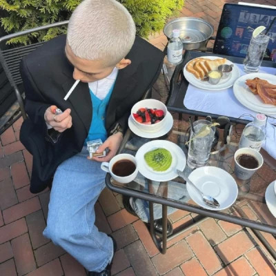 男生真人头像帅气图片