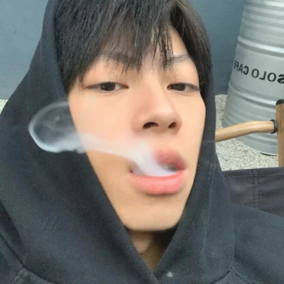 微信帅气男生真人头像