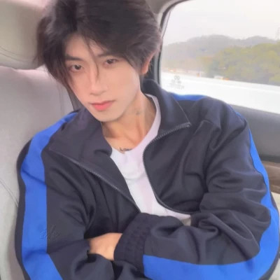 2025潮流帅气又很酷的真人男头