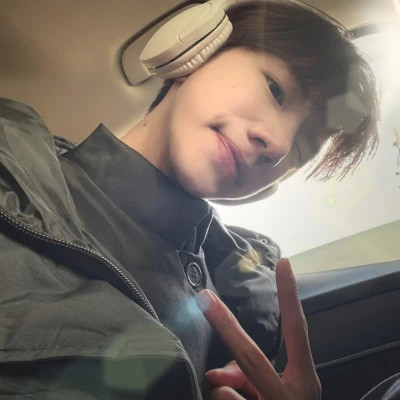 2025高颜值又个性的男生头像真人