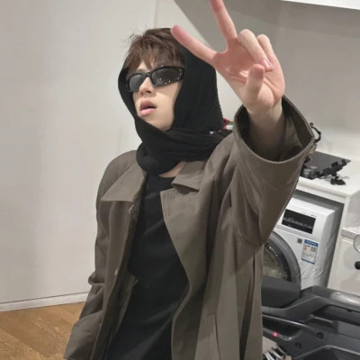 2025高颜值又个性的男生头像真人