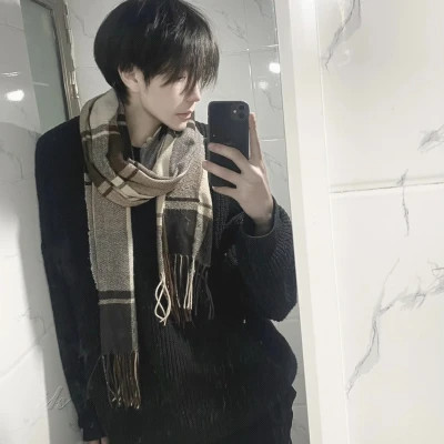 2025高颜值又个性的男生头像真人
