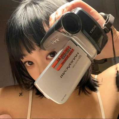 可甜可盐可酷的女生头像
