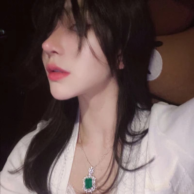 女生美美的图片头像