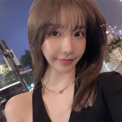 女生美美的图片头像