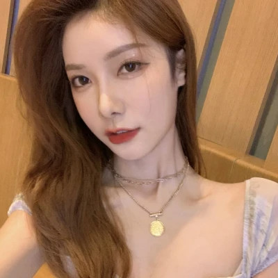女生美美的图片头像