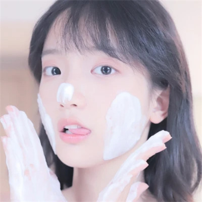 简单干净气质的好看女生头像