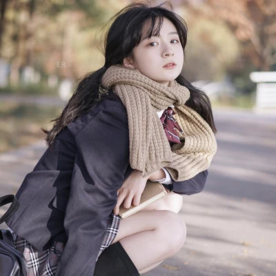 简单女头像高清图片