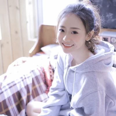 简单女头像高清图片