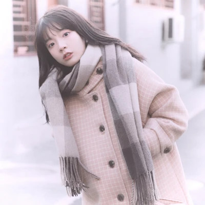 简单简约的好看女生头像