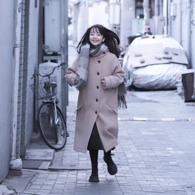 简单简约的好看女生头像