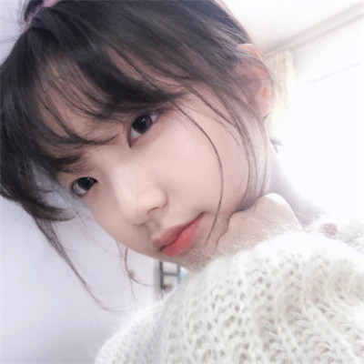 简单简约的好看女生头像