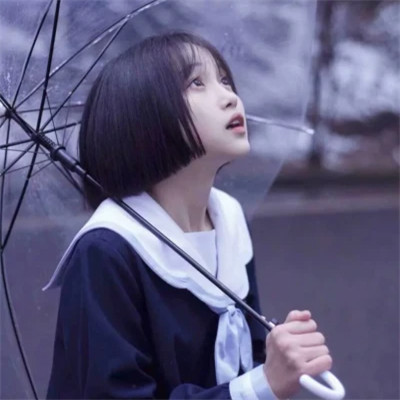 简单简约的好看女生头像