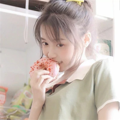 简单简约的好看女生头像