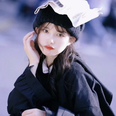 头像女简单干净大方