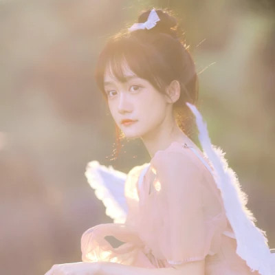 头像女简单干净大方