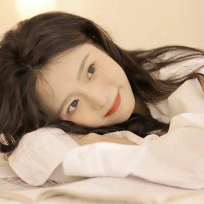微信简单漂亮的好看女生头像