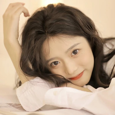 微信简单漂亮的好看女生头像