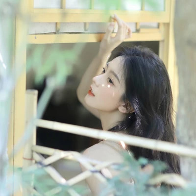 微信简单漂亮的好看女生头像
