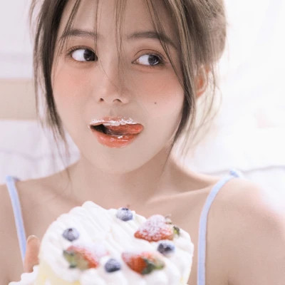 微信简单漂亮的好看女生头像